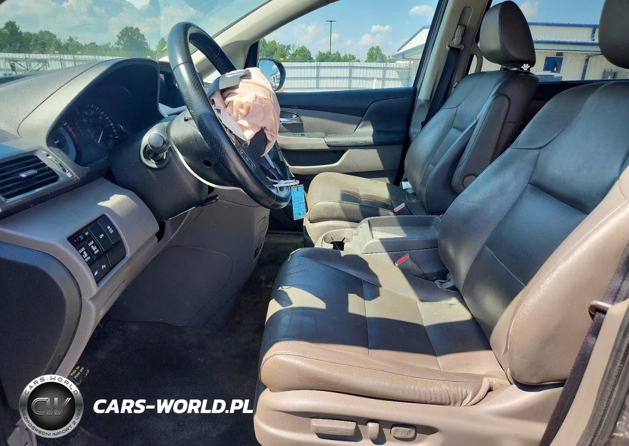 2016 Honda Odyssey Touring VIN:5FNRL5H91GB026150 - 7