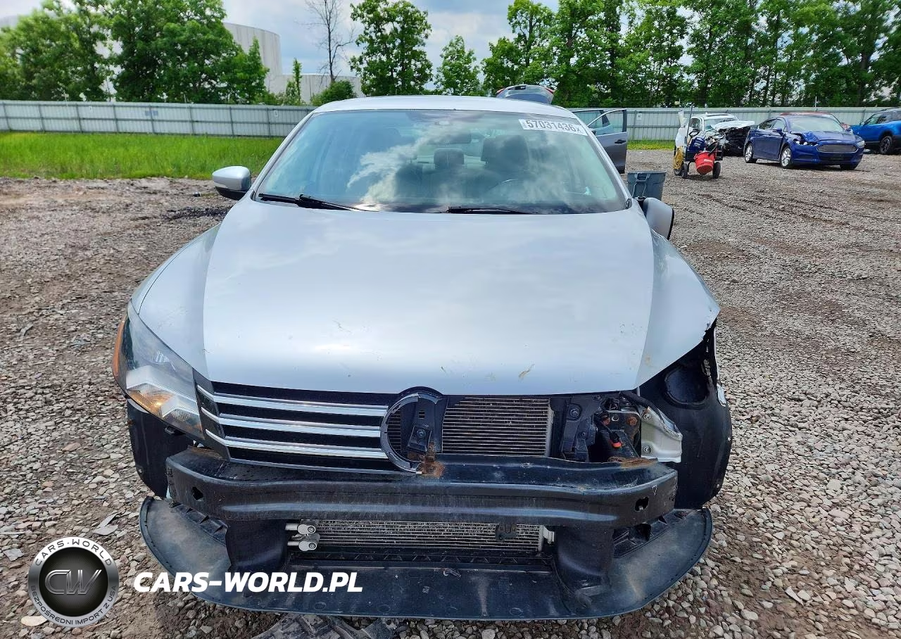 2015 Volkswagen Passat S VIN:1VWAS7A34FC011832 - 5