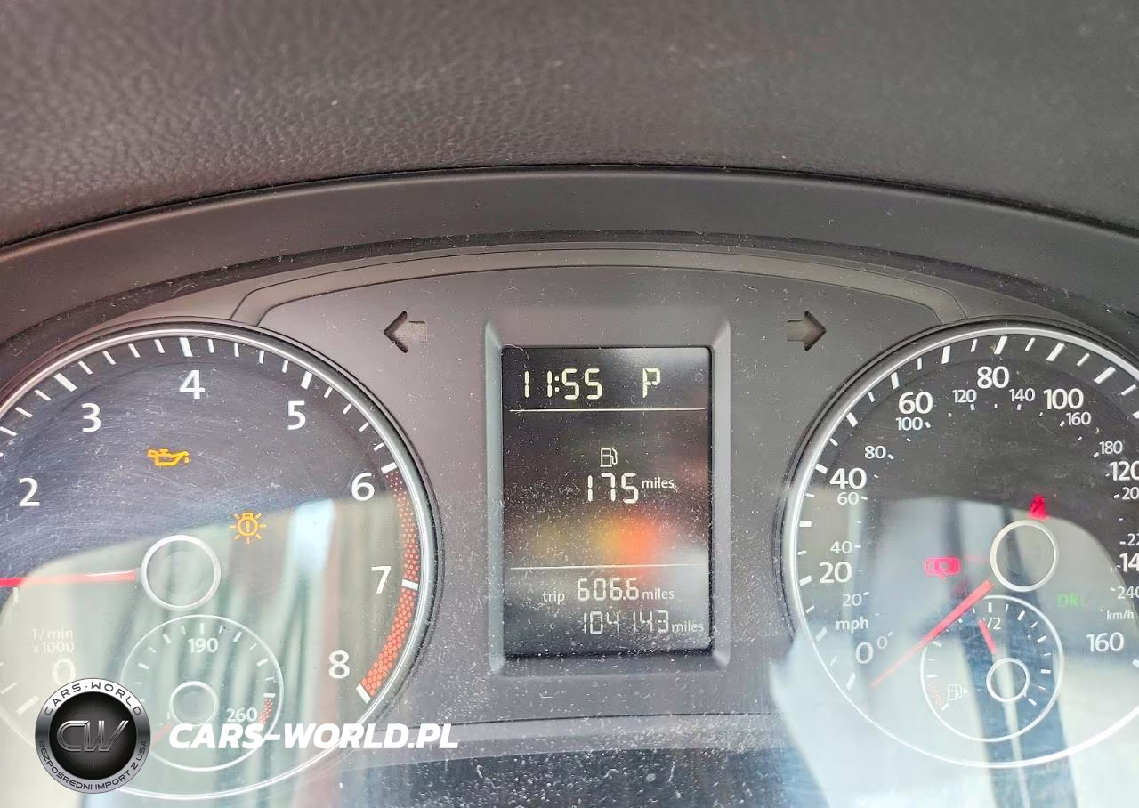 2015 Volkswagen Passat S VIN:1VWAS7A34FC011832 - 9