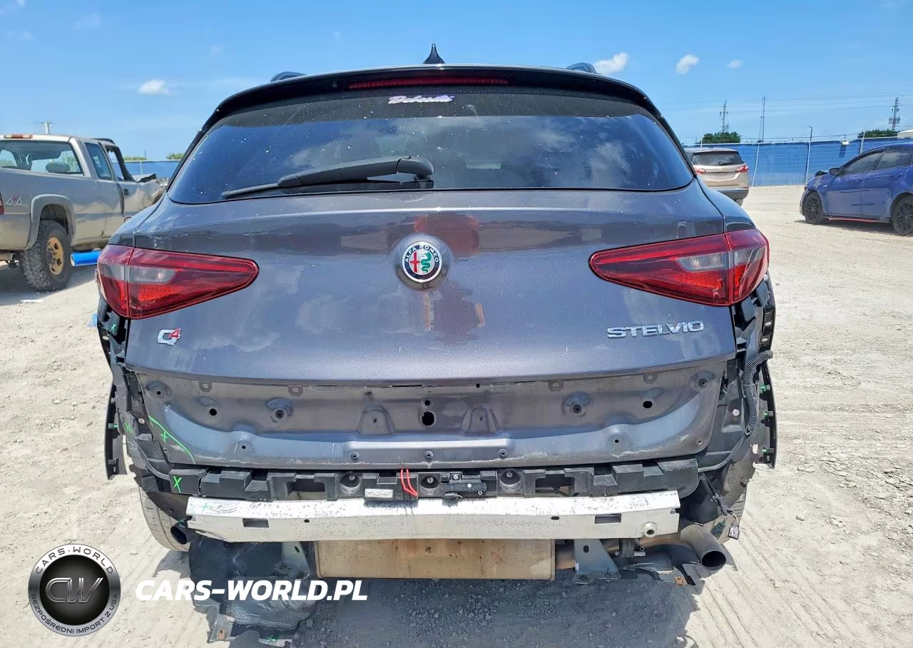 2018 Alfa Romeo Stelvio Sport VIN:ZASFAKPN0J7B79418 - 6