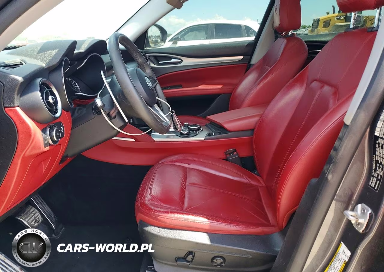 2018 Alfa Romeo Stelvio Sport VIN:ZASFAKPN0J7B79418 - 7