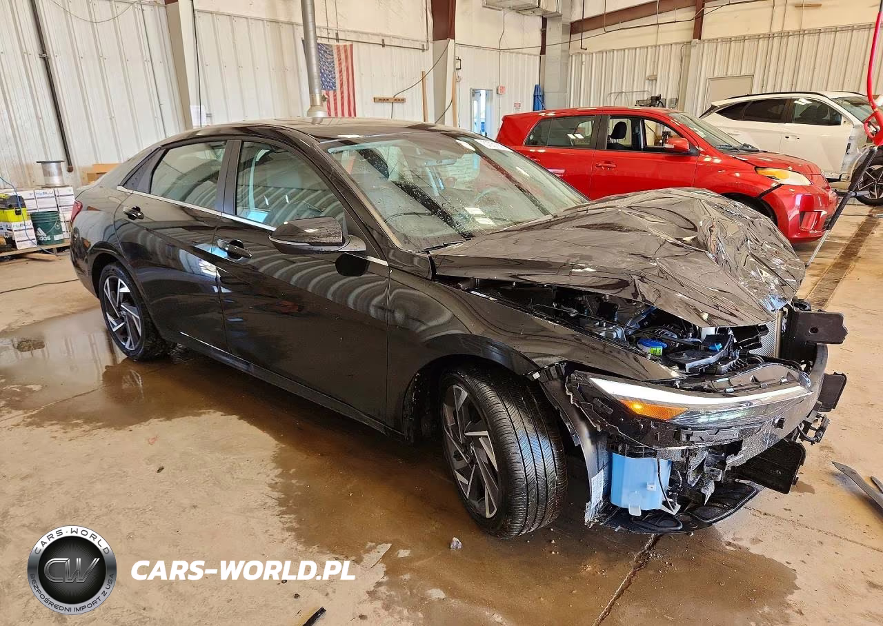 2025 Hyundai Elantra Limited VIN:KMHLP4DG0SU045924 - 4