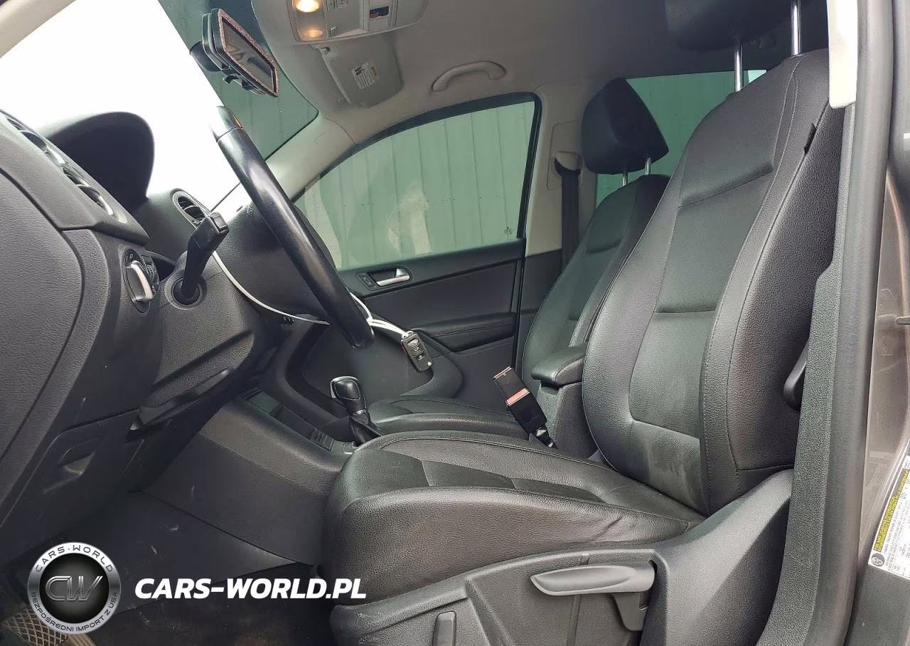 2014 Volkswagen Tiguan S VIN:WVGBV3AX3EW549568 - 7