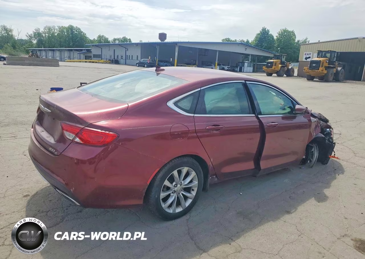 2015 Chrysler 200 C VIN:1C3CCCCG5FN519950 - 3