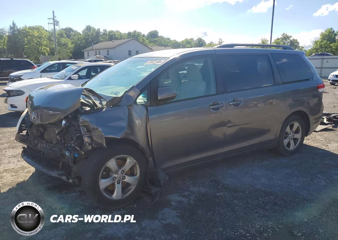2011 Toyota Sienna Le