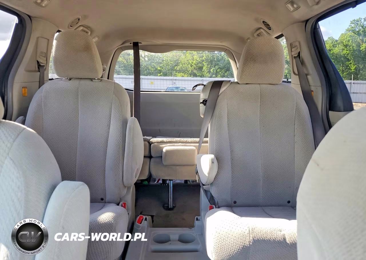 2011 Toyota Sienna Le VIN:5TDKK3DC3BS106810 - 10