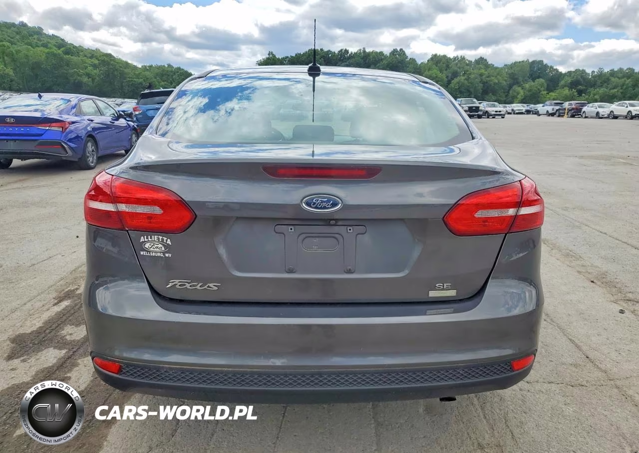 2016 Ford Focus Se VIN:1FADP3FE5GL274746 - 6