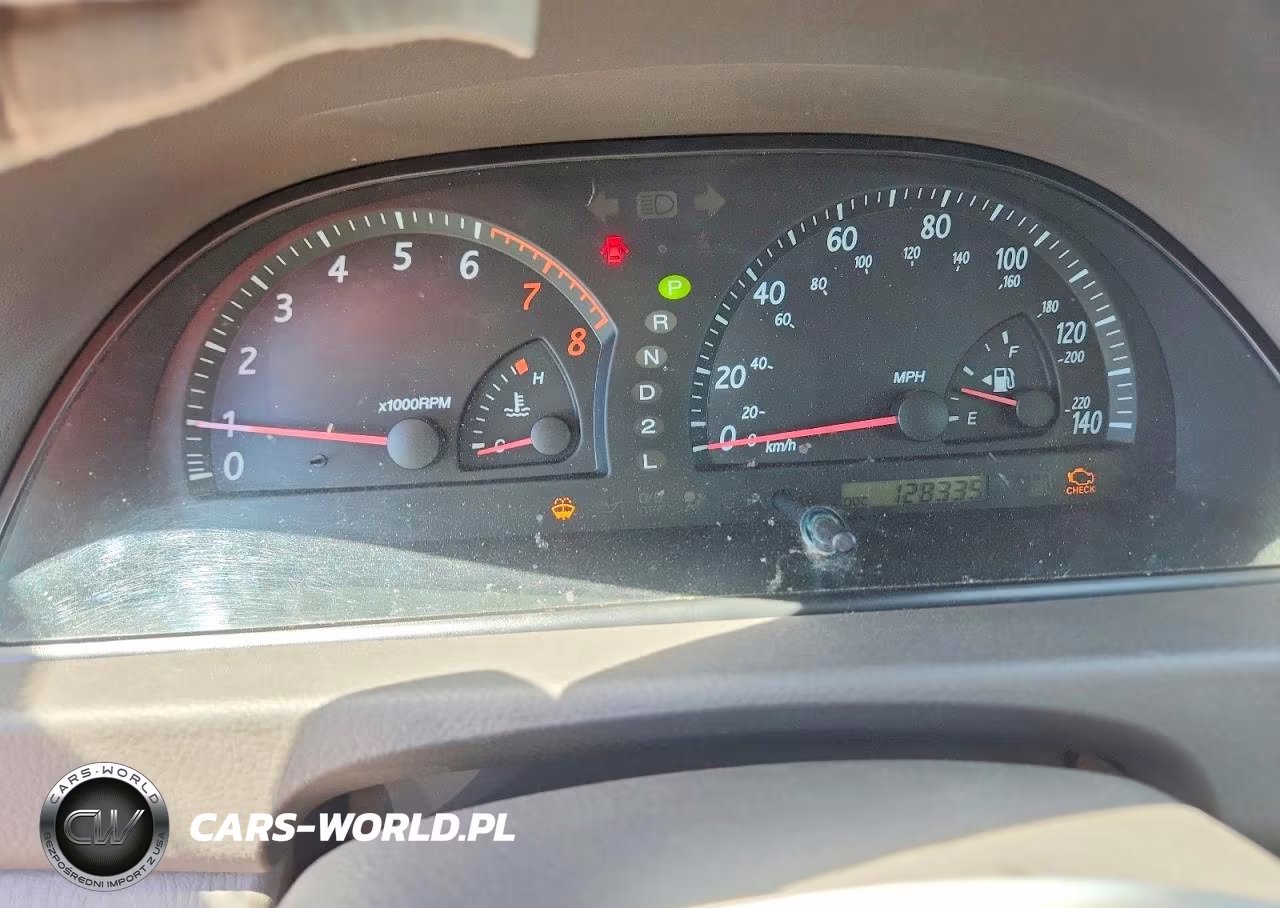 2003 Toyota Camry Le VIN:4T1BE32K93U744117 - 9