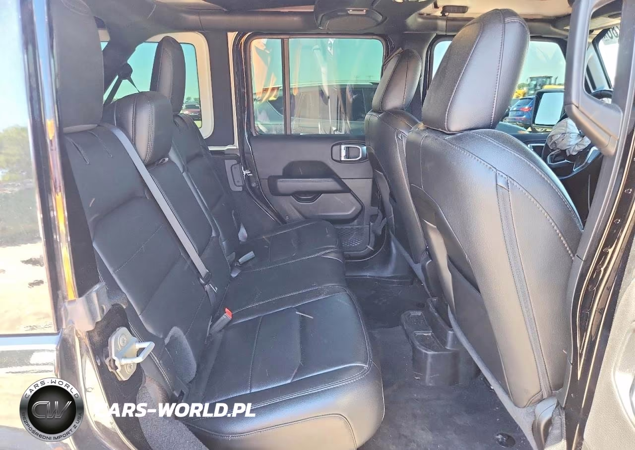 2021 Jeep Wrangler Unlimited Sahara VIN:1C4HJXEN4MW539480 - 10