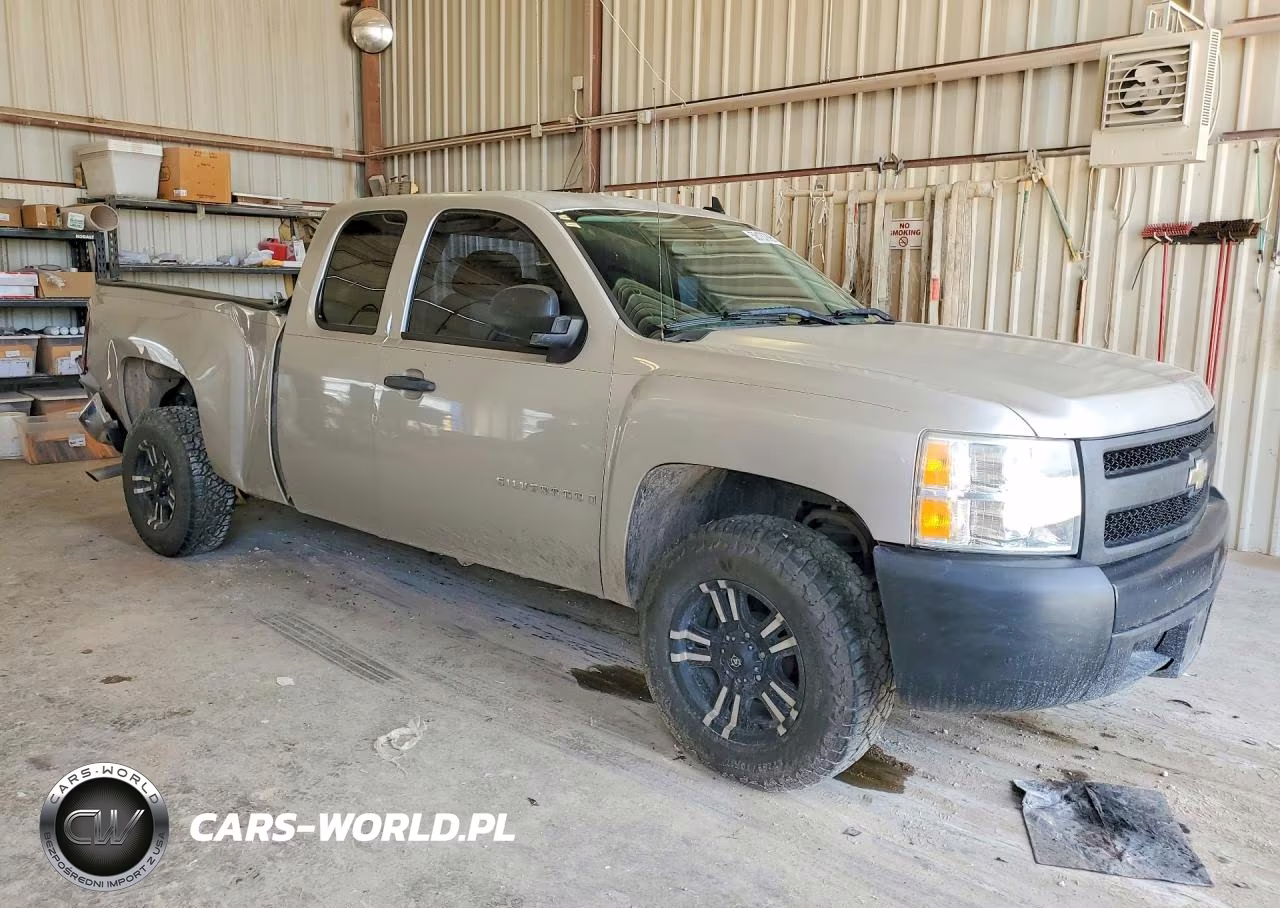 2008 Chevrolet Silverado C1500 VIN:1GCEC19XX8Z313468 - 4