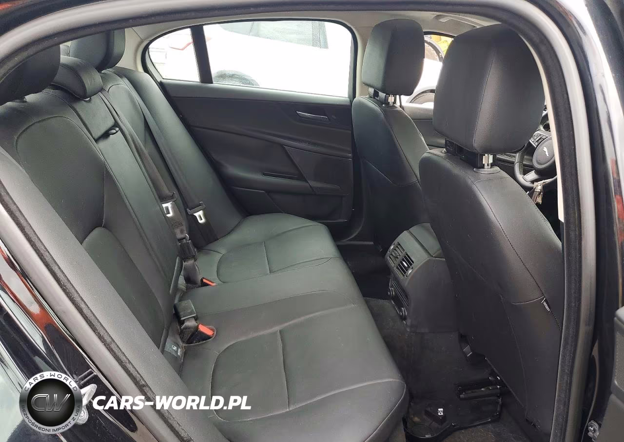 2019 Jaguar Xe Premium VIN:SAJAD4FX3KCP46739 - 10
