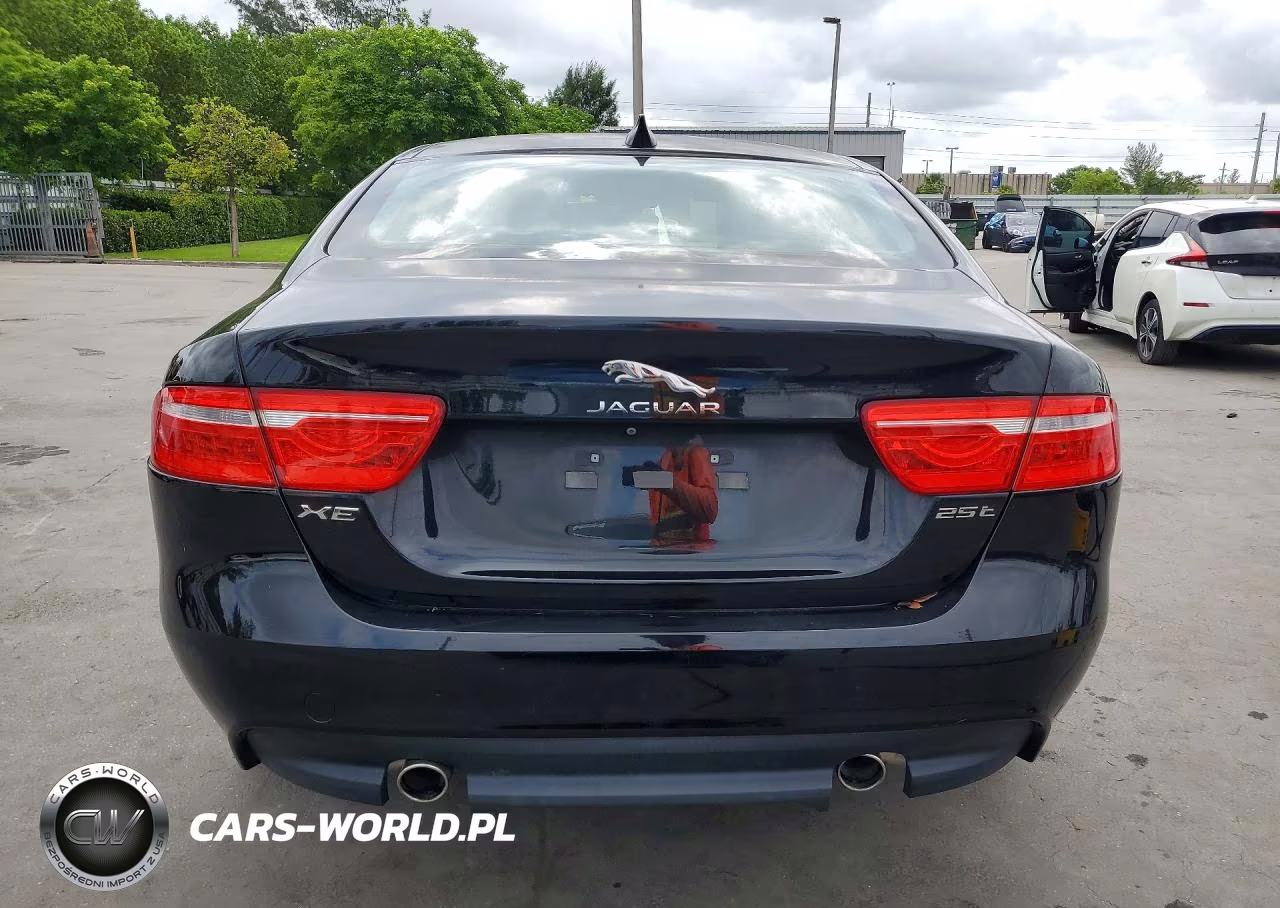 2019 Jaguar Xe Premium VIN:SAJAD4FX3KCP46739 - 6