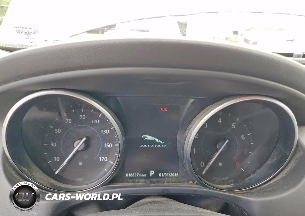 2019 Jaguar Xe Premium VIN:SAJAD4FX3KCP46739 - 9
