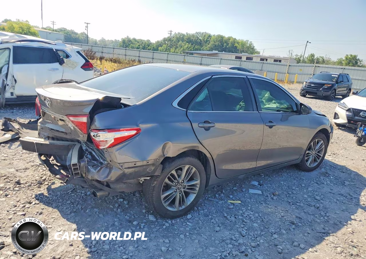 2017 Toyota Camry Se VIN:4T1BF1FK8HU733788 - 3