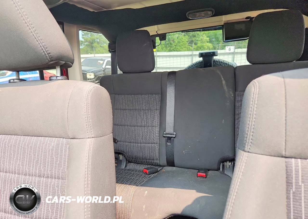 2012 Jeep Wrangler Unlimited Sport VIN:1C4BJWDG4CL189352 - 10