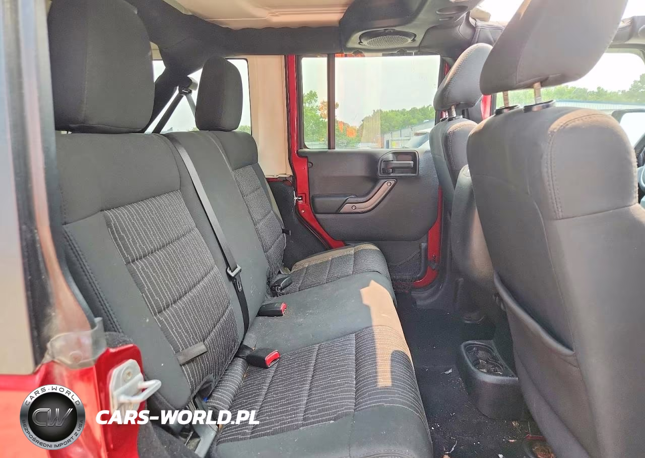 2012 Jeep Wrangler Unlimited Sport VIN:1C4BJWDG4CL189352 - 11