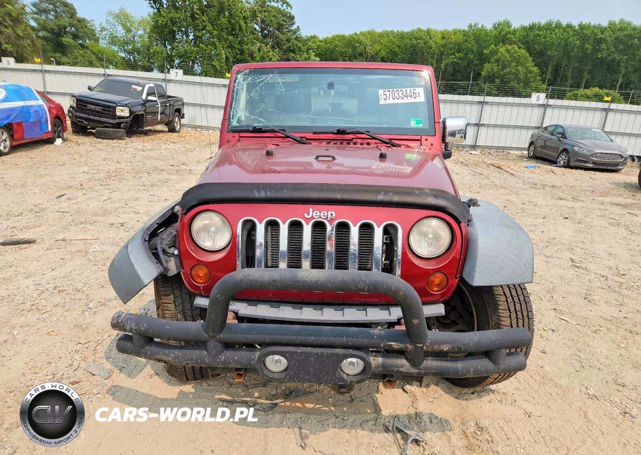 2012 Jeep Wrangler Unlimited Sport VIN:1C4BJWDG4CL189352 - 5