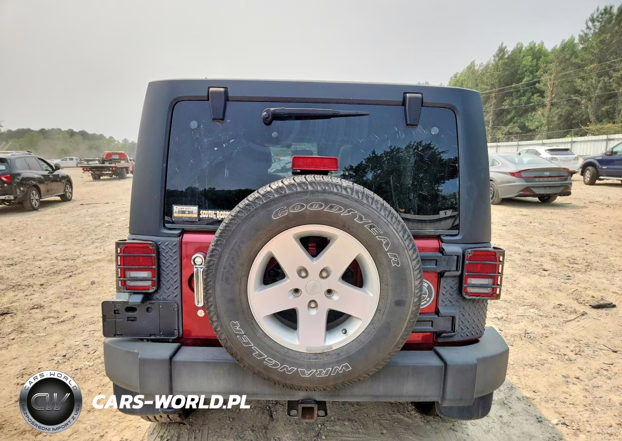 2012 Jeep Wrangler Unlimited Sport VIN:1C4BJWDG4CL189352 - 6