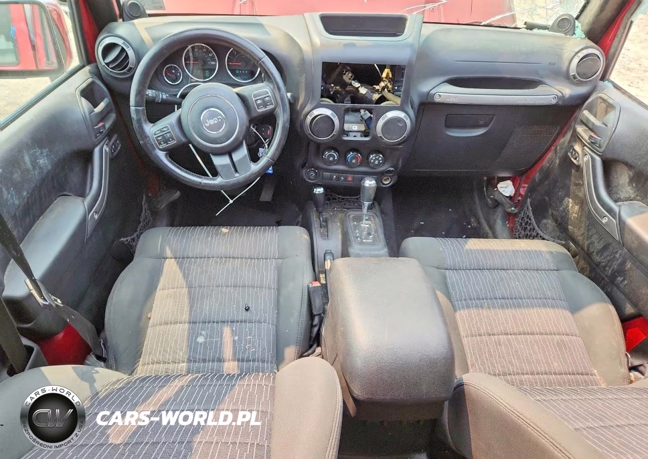2012 Jeep Wrangler Unlimited Sport VIN:1C4BJWDG4CL189352 - 8