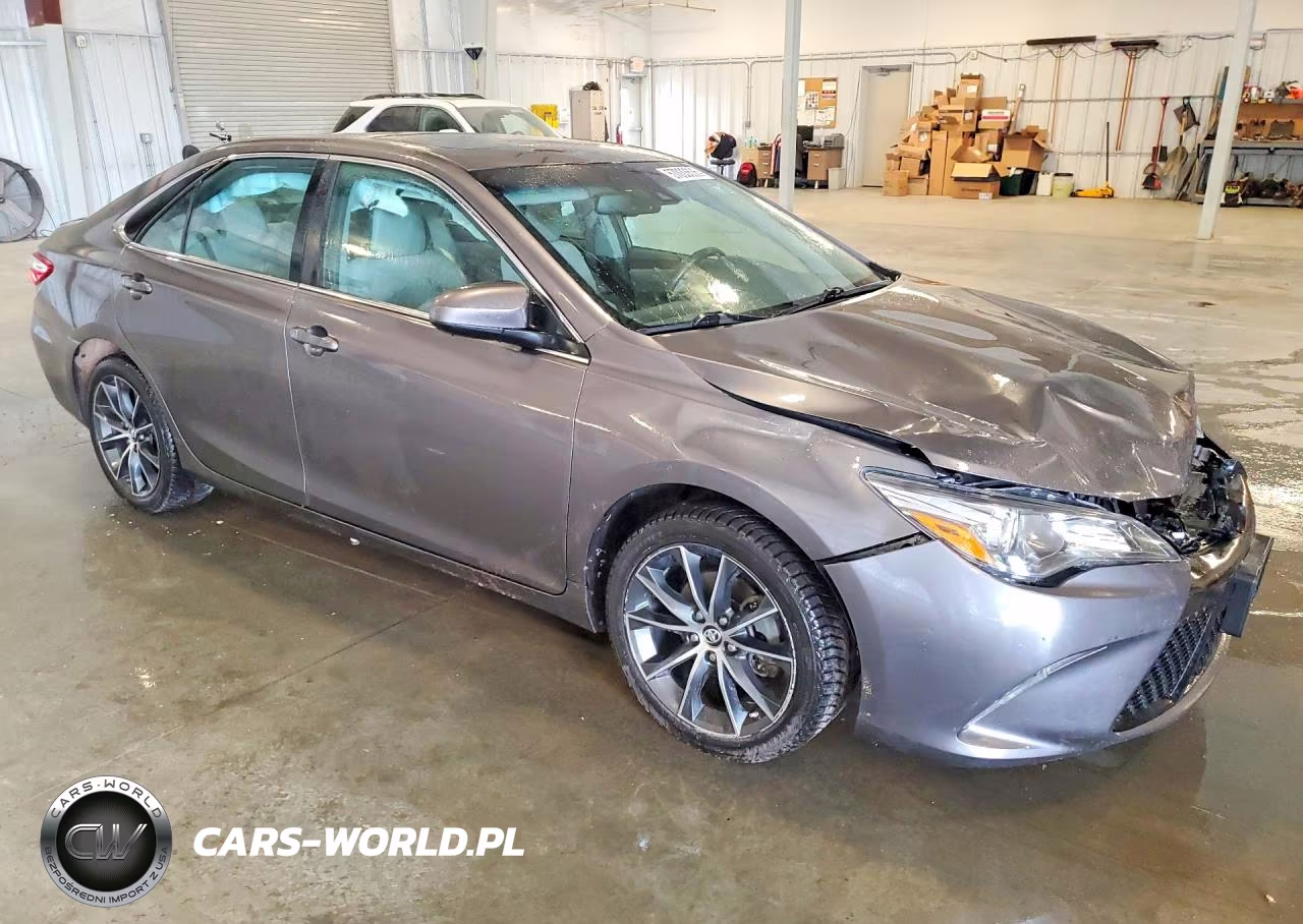2015 Toyota Camry Xse VIN:4T1BF1FK0FU875971 - 4