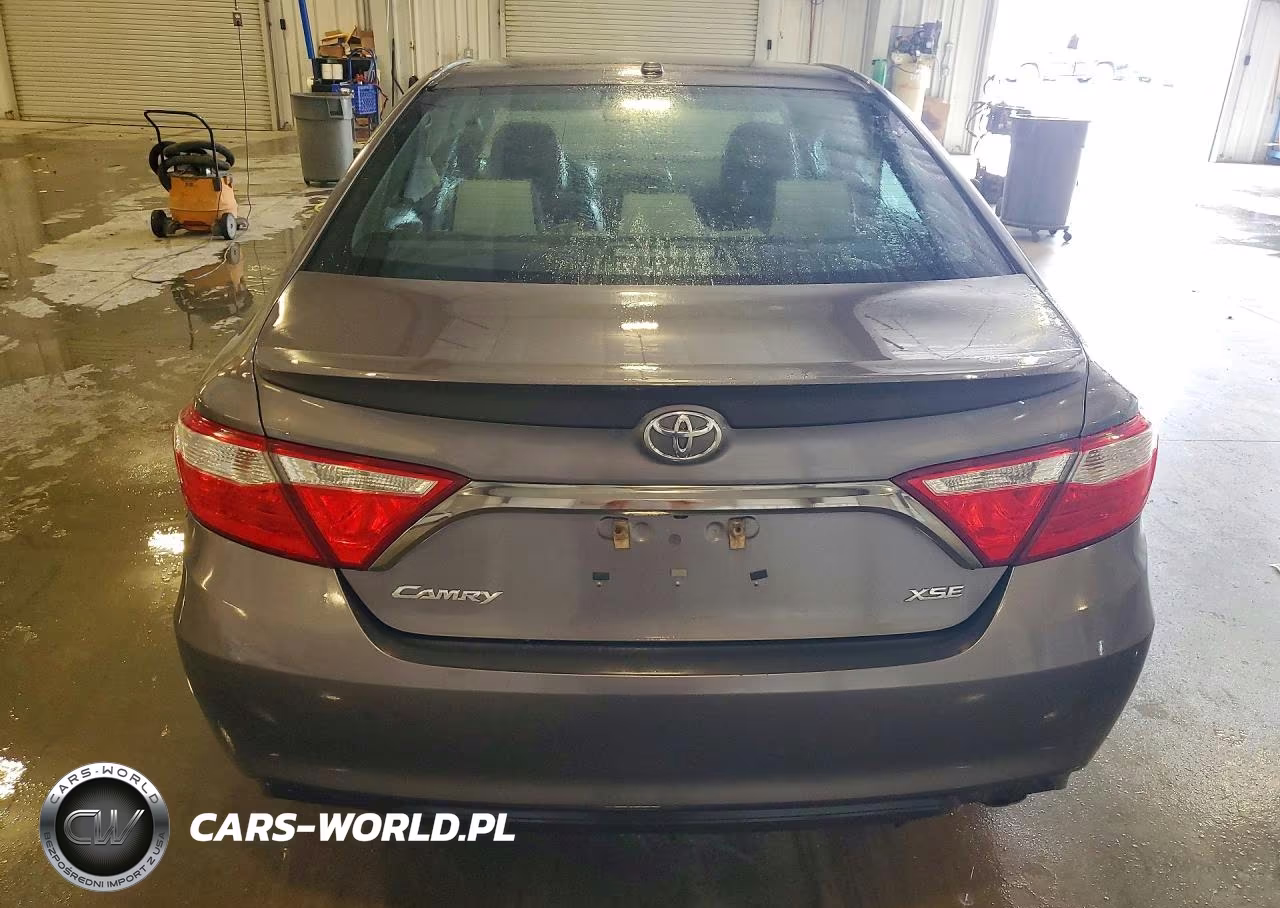 2015 Toyota Camry Xse VIN:4T1BF1FK0FU875971 - 6