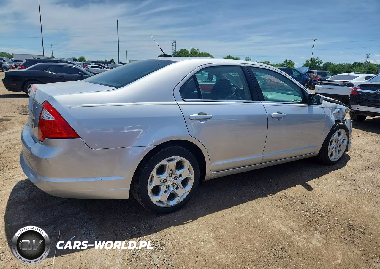2010 Ford Fusion Se VIN:3FAHP0HA8AR102004 - 3