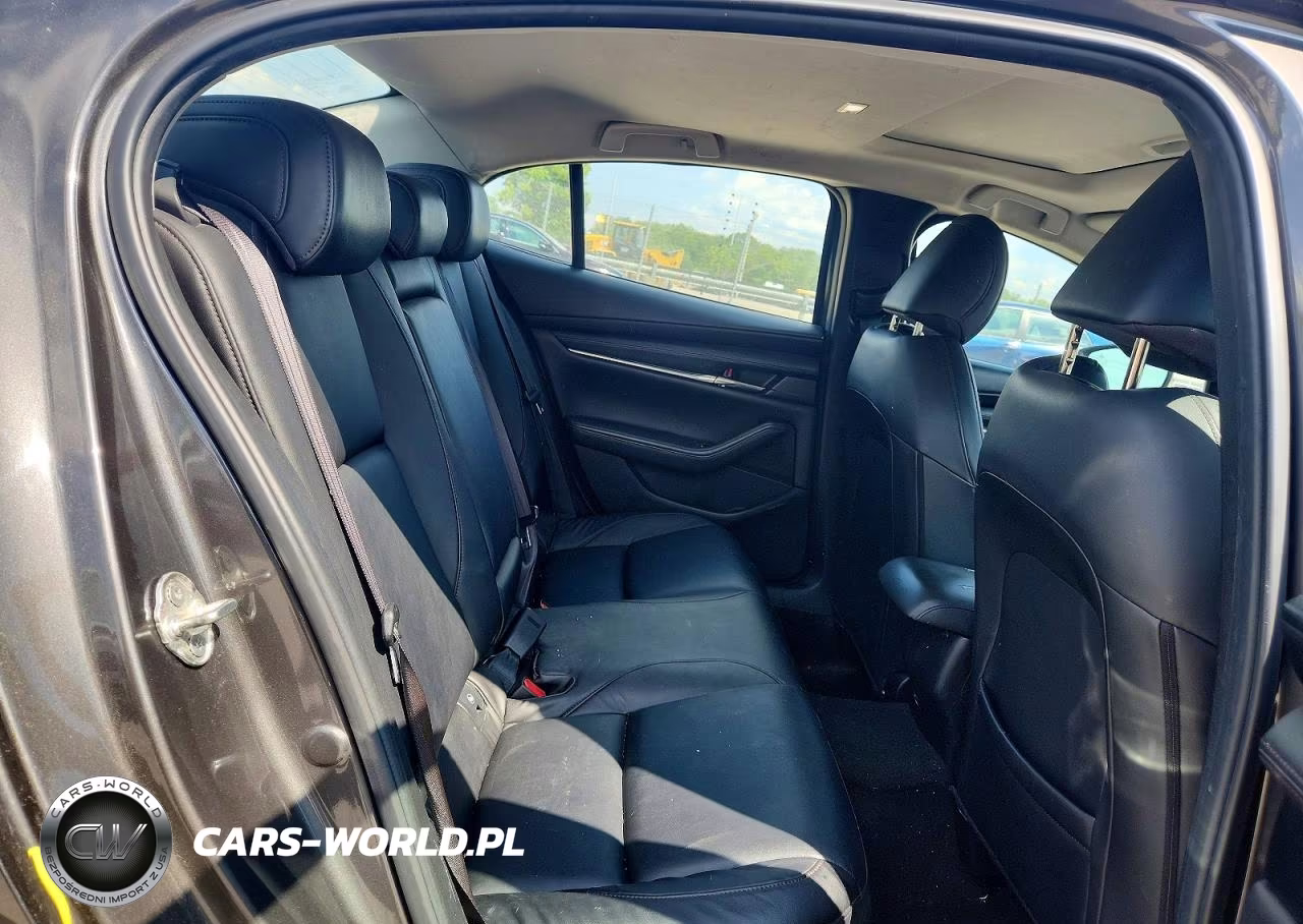 2021 Mazda 3 Preferred VIN:JM1BPBCL7M1330546 - 10