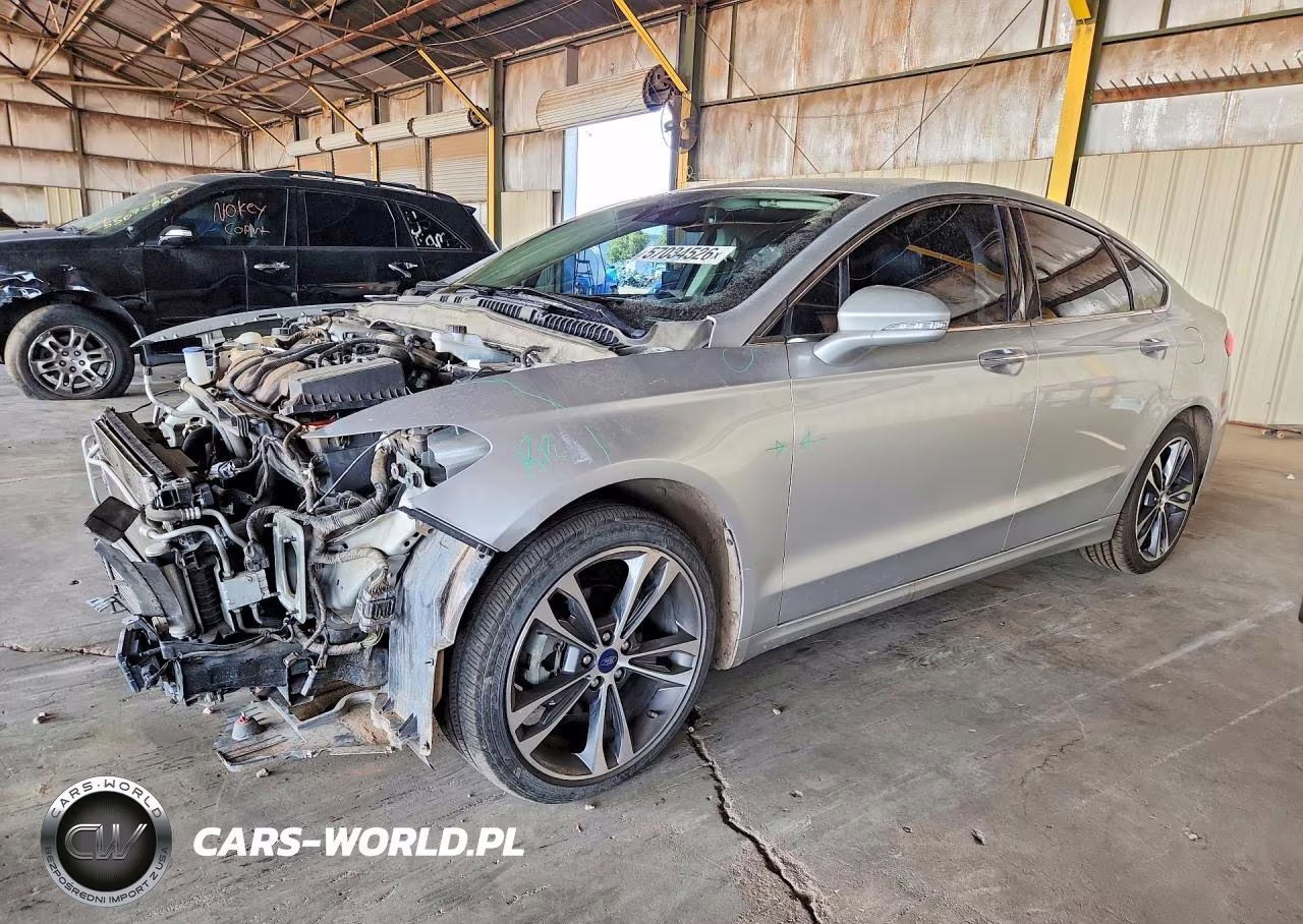 2019 Ford Fusion Titanium – zdjęcie 1 z 13