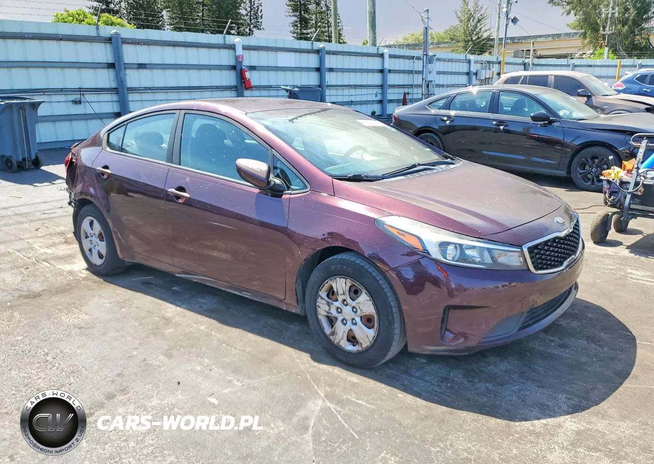 2018 Kia Forte Lx VIN:3KPFK4A78JE167836 - 4