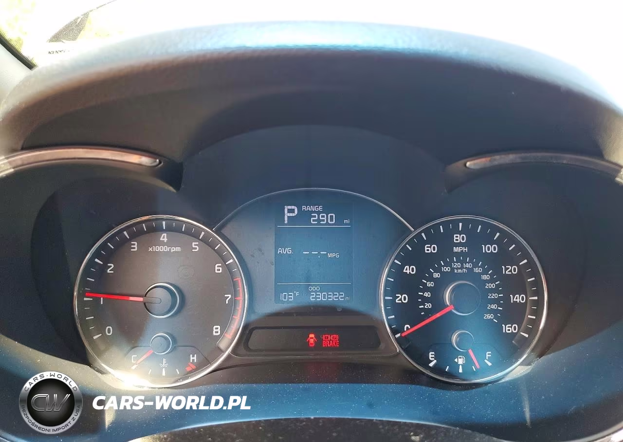2018 Kia Forte Lx VIN:3KPFK4A78JE167836 - 9