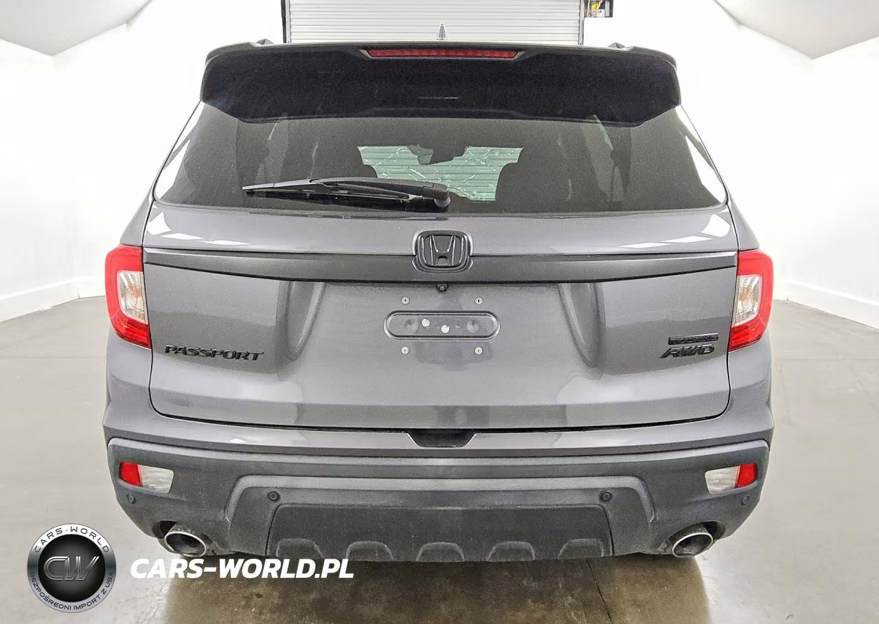 2021 Honda Passport Touring VIN:5FNYF8H93MB003680 - 6