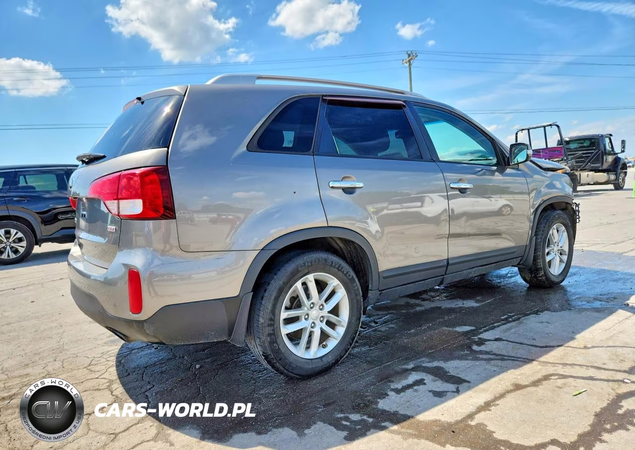 2015 Kia Sorento Lx VIN:5XYKT3A69FG659945 - 3