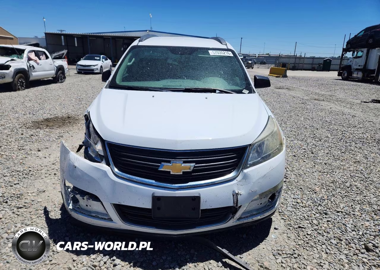 2017 Chevrolet Traverse Ls VIN:1GNKRFKD3HJ145502 - 5