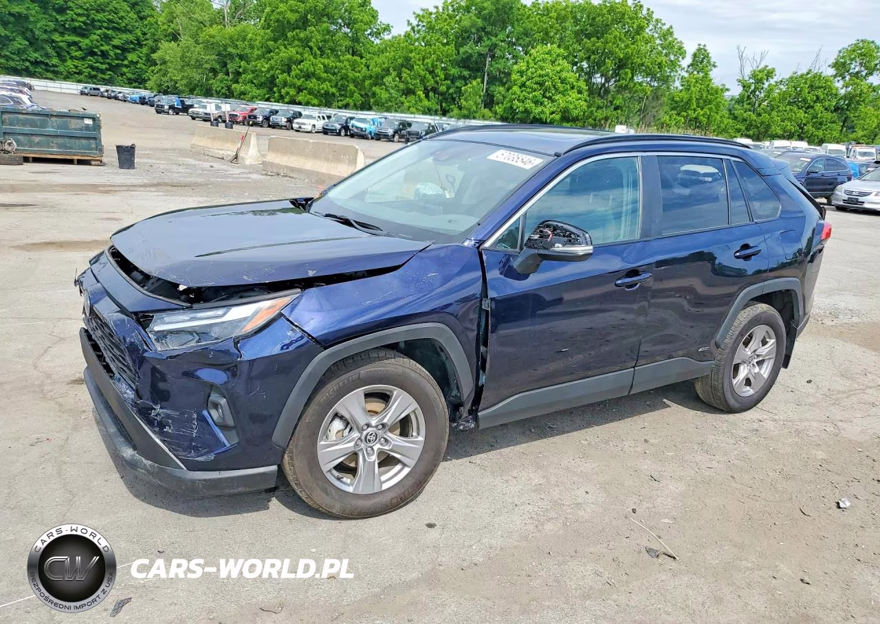 2024 Toyota Rav4 Xle-Woodland Edition – zdjęcie 1 z 13