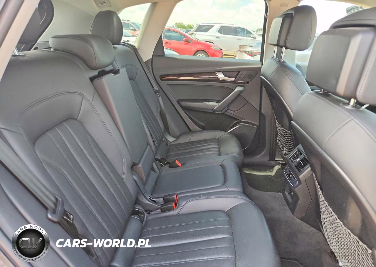 2020 Audi Q5 Premium VIN:WA1ANAFY0L2058993 - 10