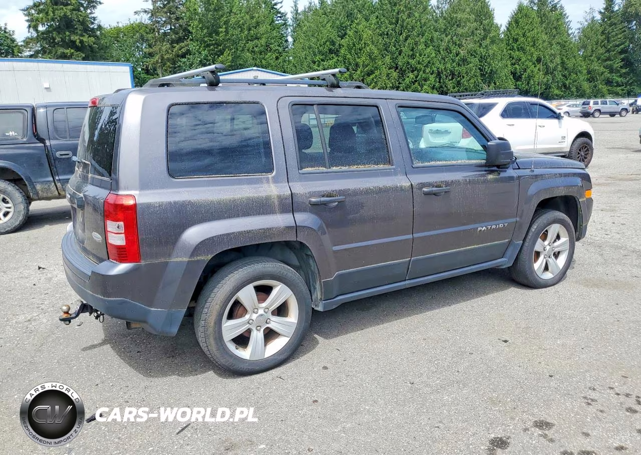 2016 Jeep Patriot Latitude VIN:1C4NJPFA2GD599577 - 3