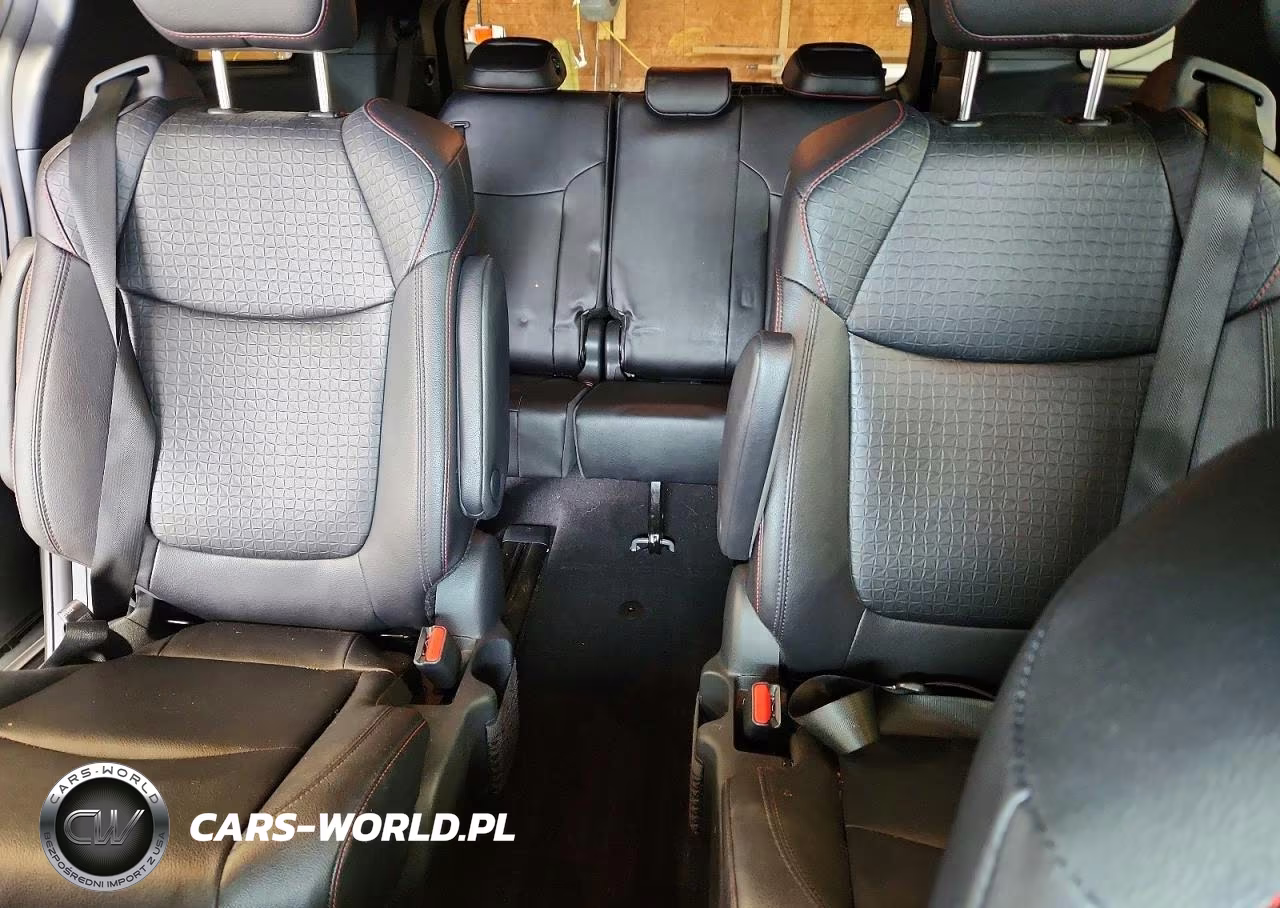 2025 Toyota Sienna Xse VIN:5TDDSKFC3SS169261 - 10