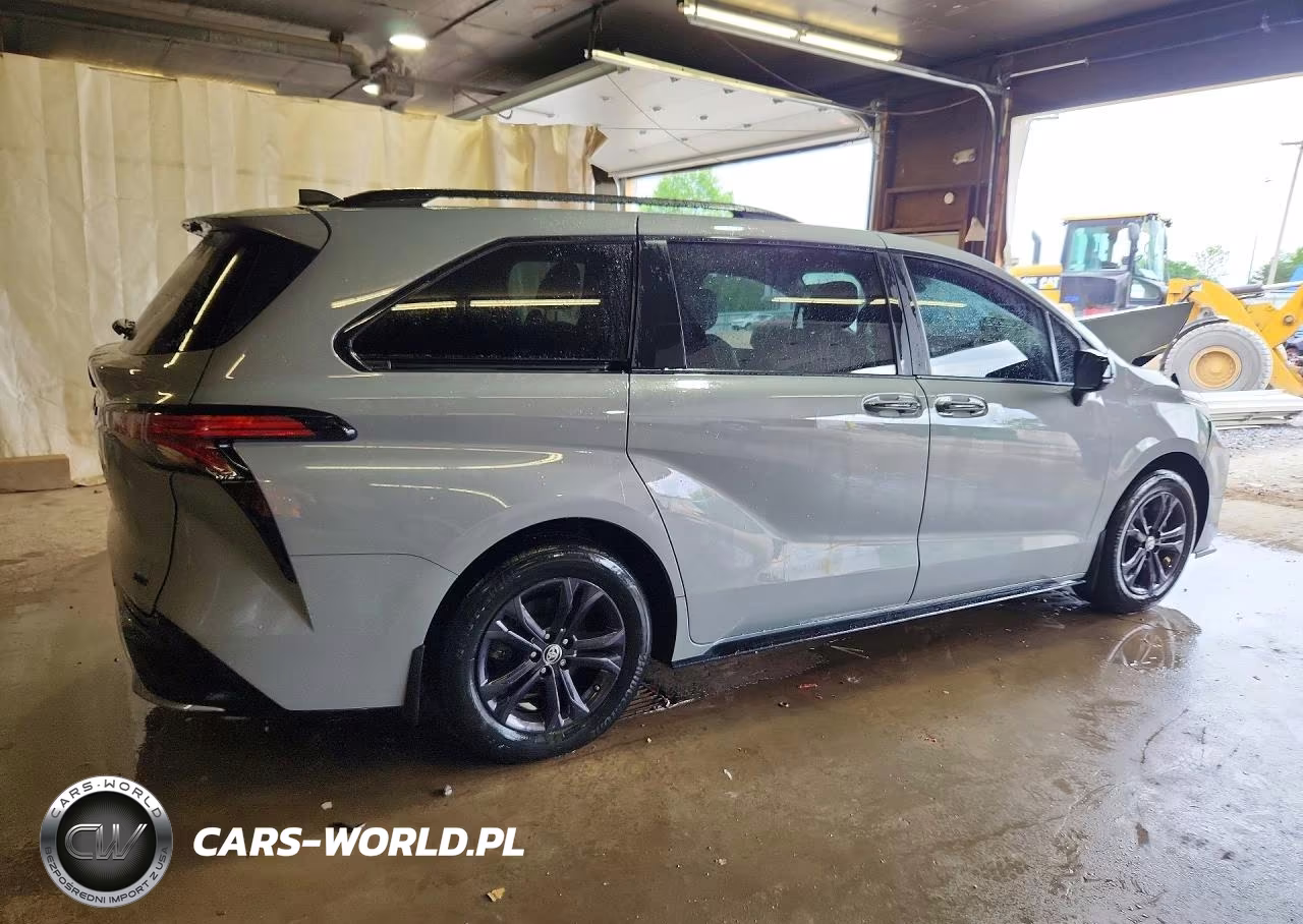 2025 Toyota Sienna Xse VIN:5TDDSKFC3SS169261 - 3