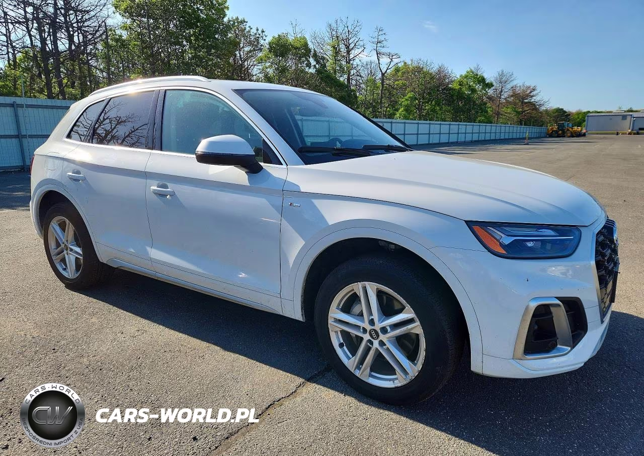 2024 Audi Q5 E Premium Plus 55 VIN:WA1E2AFY2R2142526 - 4
