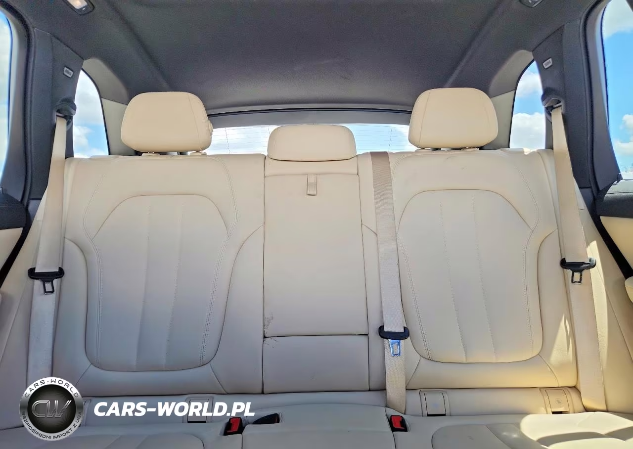 2019 BMW X5 xDrive40I VIN:5UXCR6C57KLL08747 - 10