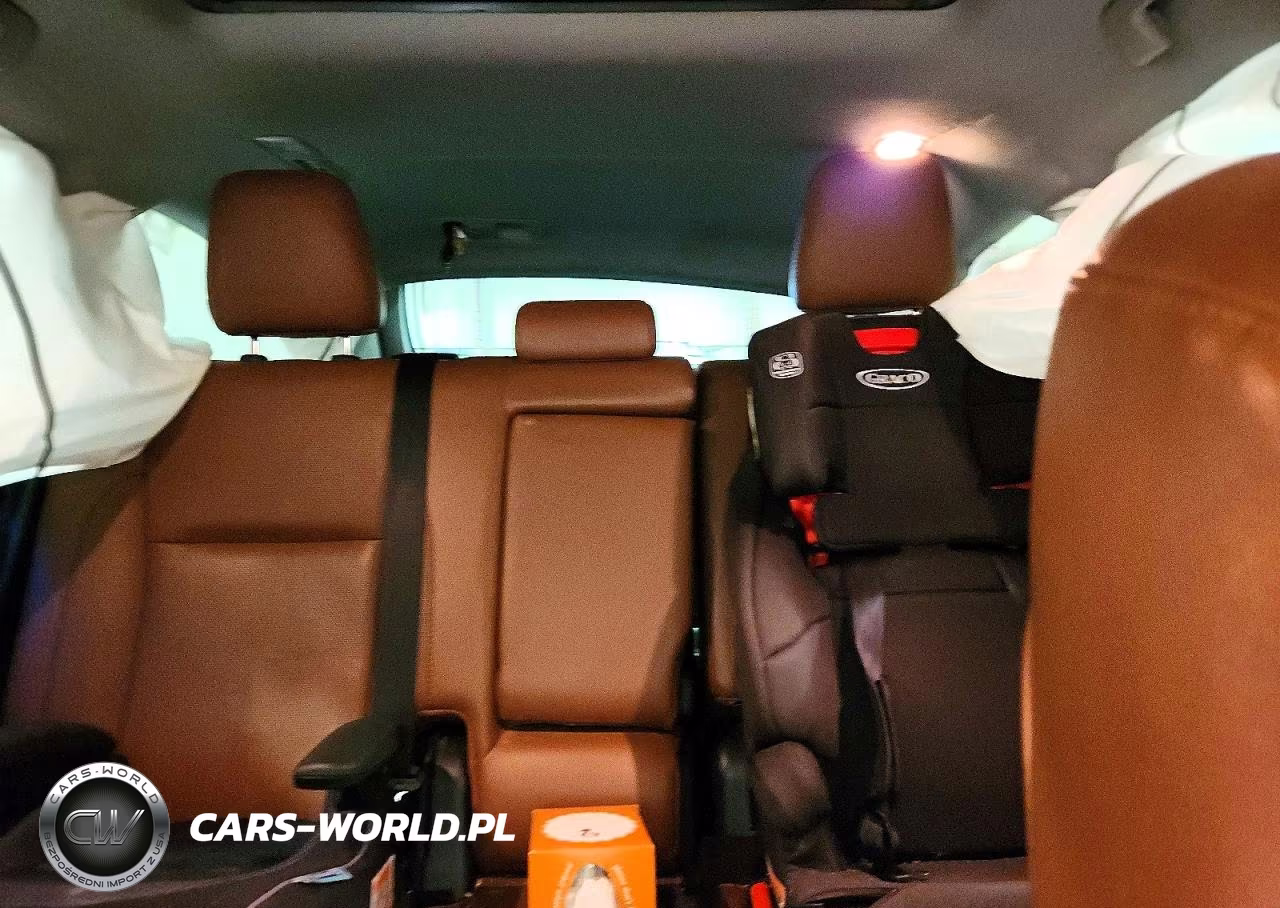 2019 Toyota Highlander Limited Platinum VIN:5TDDZRFH5KS716336 - 10