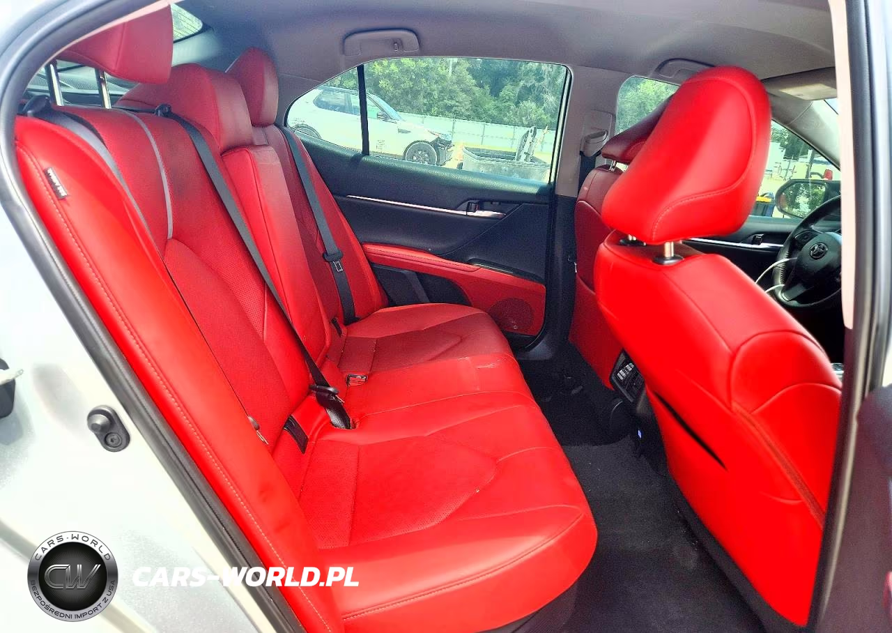 2022 Toyota Camry Xse VIN:4T1K31AK4NU043323 - 10