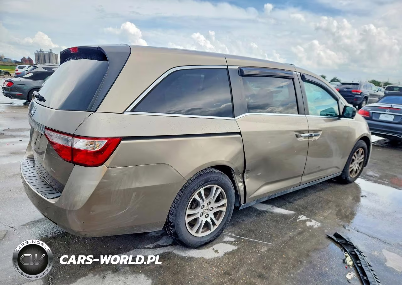 2011 Honda Odyssey Exl VIN:5FNRL5H64BB077348 - 3