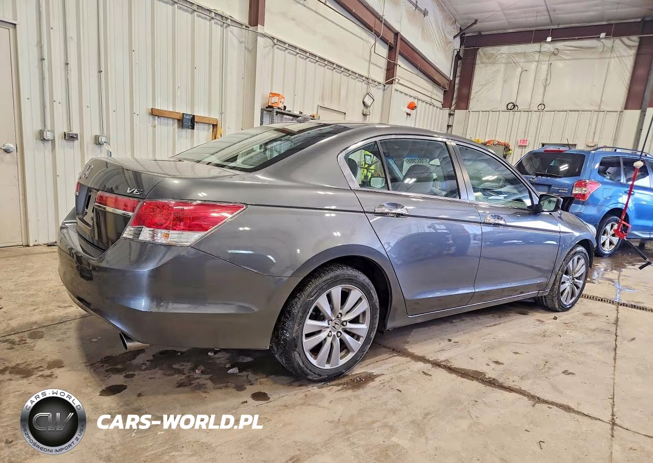 2011 Honda Accord Exl VIN:1HGCP3F85BA005586 - 3