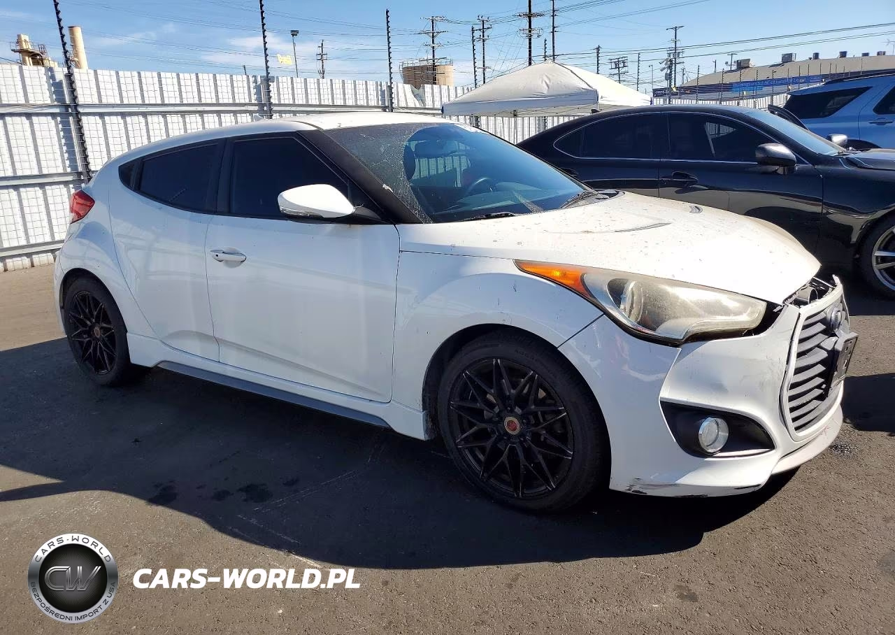 2015 Hyundai Veloster Turbo VIN:KMHTC6AE6FU216904 - 4