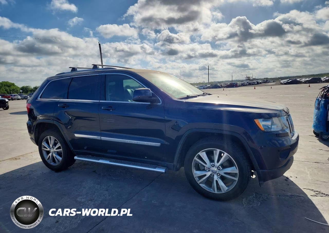 2013 Jeep Grand Cherokee Laredo VIN:1C4RJEAG4DC507856 - 4