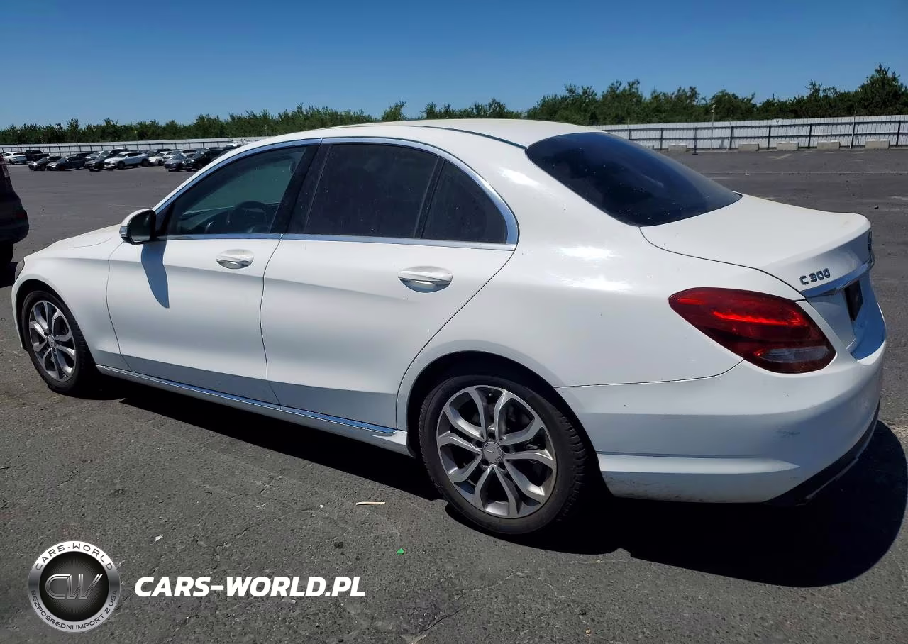 2015 Mercedes-Benz C 300 VIN:55SWF4JB4FU085529 - 2