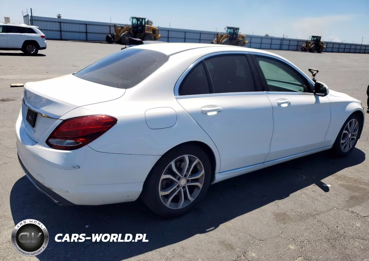 2015 Mercedes-Benz C 300 VIN:55SWF4JB4FU085529 - 3