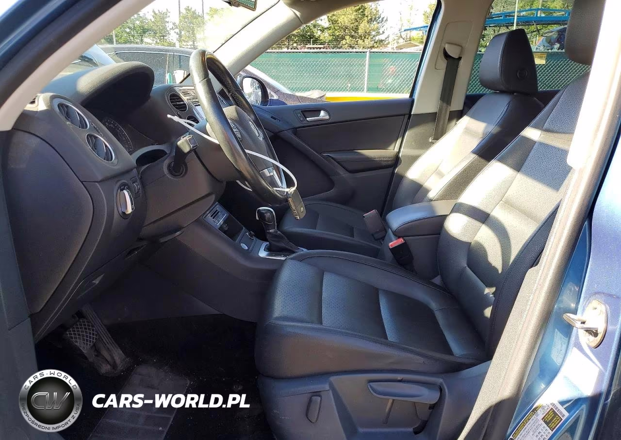 2017 Volkswagen Tiguan S VIN:WVGAV7AX7HK004603 - 7