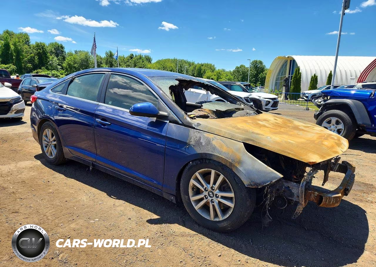 2016 Hyundai Sonata Se VIN:5NPE24AF0GH306736 - 4